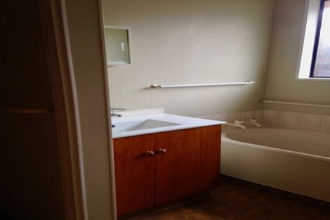 Photo of property in 6a Middlepark Road, Sockburn, Christchurch, 8042