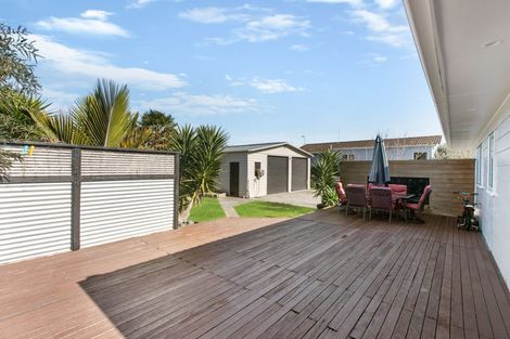Photo of property in 4 Katrina Place, Massey, Auckland, 0614