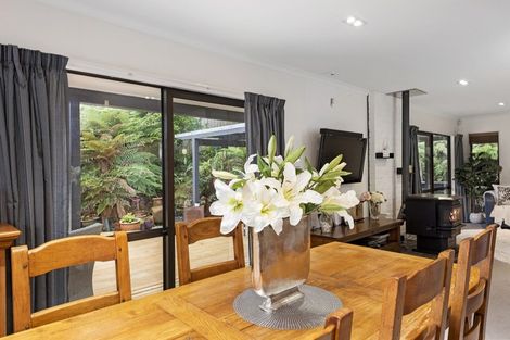 Photo of property in 97 Blue Mountains Road, Pinehaven, Upper Hutt, 5371