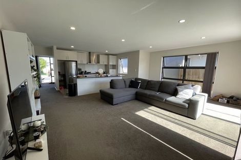 Photo of property in 13 Treestump Road, Takanini, 2112