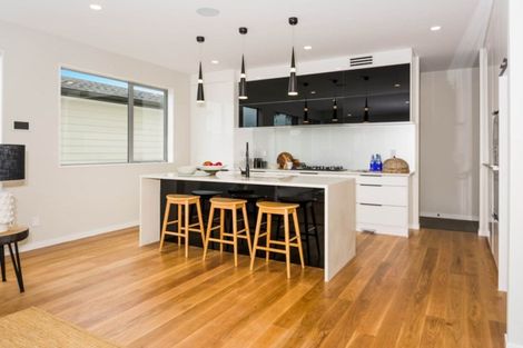 Photo of property in 19 Rangitoto Terrace, Milford, Auckland, 0620