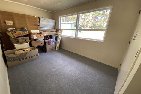 Photo of property in 15 Ngatawhiti Road, Te Kopuru, 0391