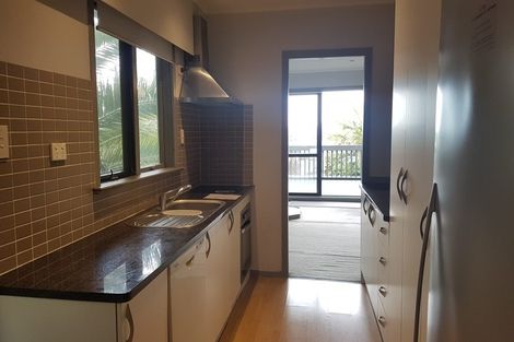 Photo of property in 14 Bruce Road, Glenfield, Auckland, 0629