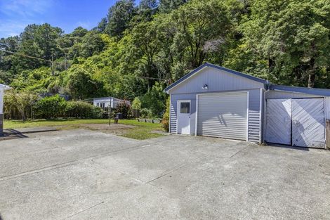 Photo of property in 710 Main Road North, Te Marua, Upper Hutt, 5018