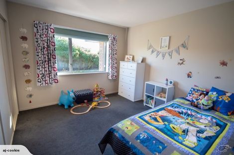Photo of property in 82 Rothesay Road, Parklands, Christchurch, 8083