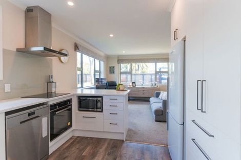 Photo of property in 307 College Street, West End, Palmerston North, 4410