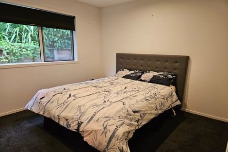 Photo of property in 5 Okoare Lane, Ferndale, New Plymouth, 4310