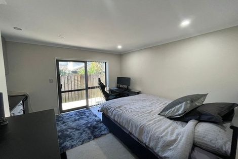 Photo of property in 5 Goyal Lane, Pakuranga, Auckland, 2010