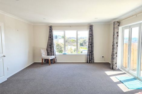 Photo of property in 873a Beach Road, Waiake, Auckland, 0630