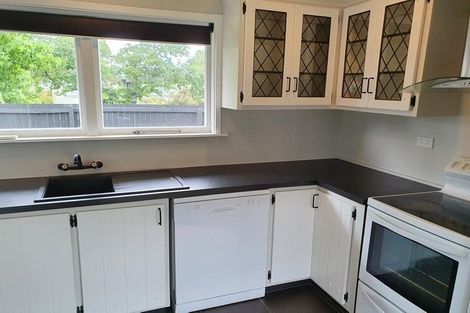 Photo of property in 1 Brookby Crescent, Avonhead, Christchurch, 8042