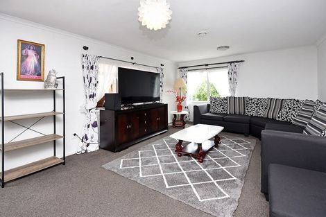 Photo of property in 9 Fitchburg Place, Mangere, Auckland, 2022