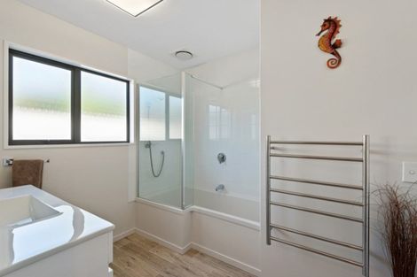 Photo of property in 3 Pinaster Place, Parklands, Christchurch, 8083