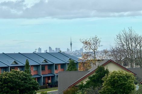 Photo of property in Bella Vista, 2d/84 Gunner Drive, Te Atatu Peninsula, Auckland, 0610
