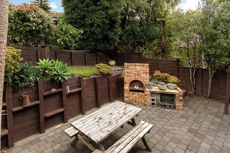 Photo of property in 10 Len Brown Place, Pukekohe, 2120