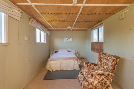 Photo of property in 25 Himatangi Street, Himatangi Beach, Foxton, 4891