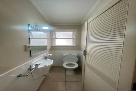 Photo of property in 94 Te Atatu Road, Te Atatu South, Auckland, 0610