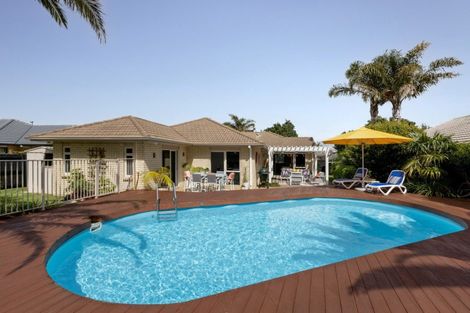 Photo of property in 587 Grenada Street, Papamoa Beach, Papamoa, 3118