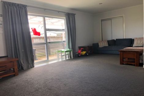 Photo of property in 27 Alma Crescent, Papakura, 2110