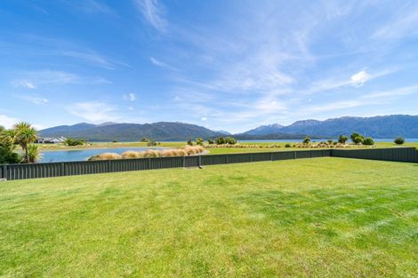 Photo of property in 21 Red Deer Place, Te Anau, 9600