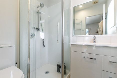 Photo of property in 93a Kelburn Parade, Kelburn, Wellington, 6012