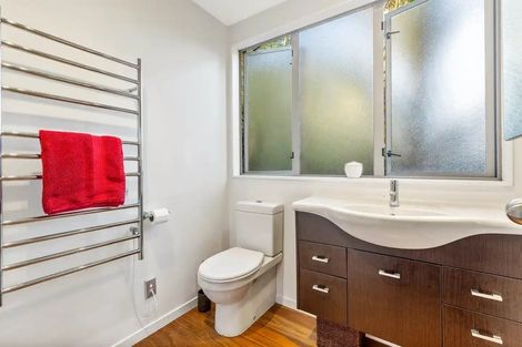 Photo of property in 184 Huia Road, Titirangi, Auckland, 0604