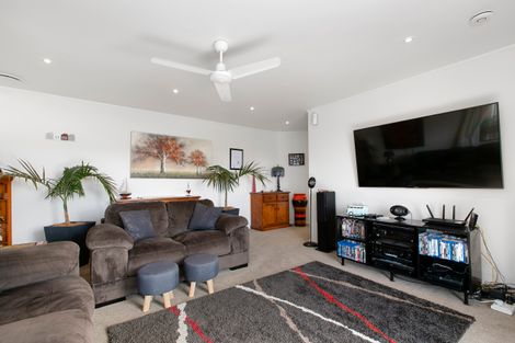 Photo of property in 9 Dobell Road, Stanmore Bay, Whangaparaoa, 0932