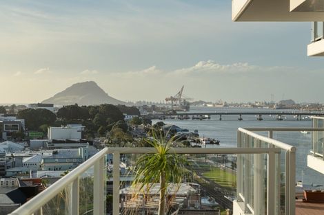 Photo of property in 12/72a Devonport Road, Tauranga, 3110