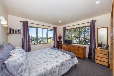 Photo of property in 5 Charlotte Street, Stanmore Bay, Whangaparaoa, 0932