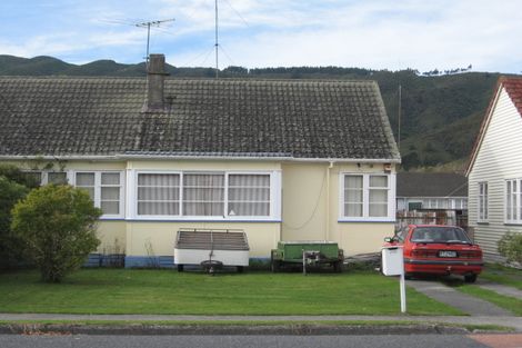 Photo of property in 210 Naenae Road, Naenae, Lower Hutt, 5011