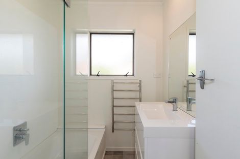 Photo of property in 3/6 Miro Street, New Lynn, Auckland, 0600