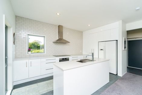 Photo of property in 74 Polson Hill Drive, Aokautere, Palmerston North, 4471