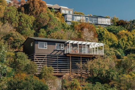 Photo of property in 16 Osmond Lane, Mount Pleasant, Christchurch, 8081