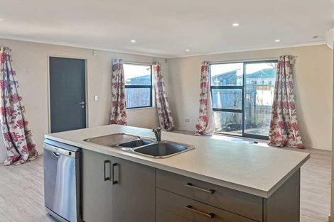 Photo of property in 2 Saint Lukes Street, Woolston, Christchurch, 8062