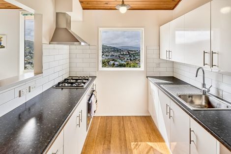 Photo of property in 2 Hawick Street, Karori, Wellington, 6012