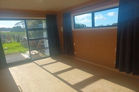 Photo of property in 65 Jamesons Esplanade, Haruru, 0204