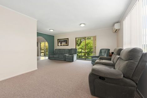 Photo of property in 8 Greenwich Grove, Stokes Valley, Lower Hutt, 5019