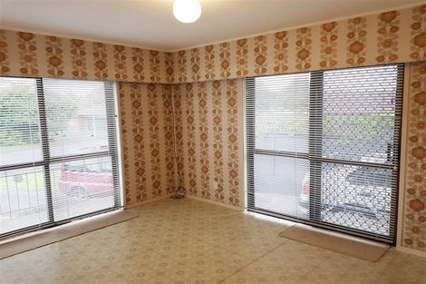 Photo of property in 1 Ti Nana Crescent, Henderson, Auckland, 0610