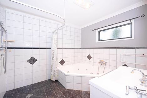 Photo of property in 18a Riddell Road, Kerikeri, 0230