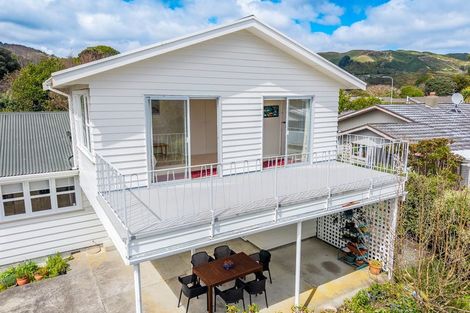 Photo of property in 17 Rata Street, Waikanae, 5036