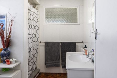 Photo of property in 8a Fitzroy Street, Normanby, Hawera, 4614