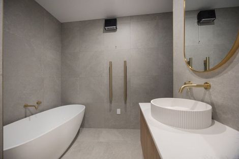 Photo of property in 5 Edenmore Terrace, Fitzherbert, Palmerston North, 4410