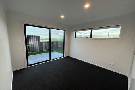 Photo of property in 24 Atutahi Lane, Papamoa, 3118