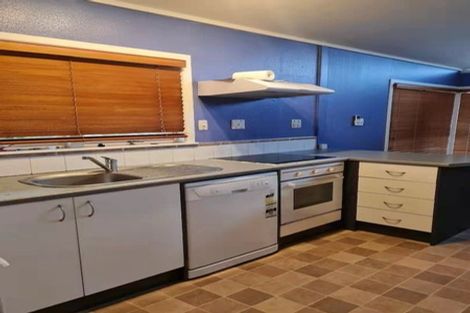 Photo of property in 1/7 The Rosebowl, Sunnyhills, Auckland, 2010