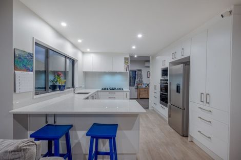 Photo of property in 118a Gracechurch Drive, Flat Bush, Auckland, 2016