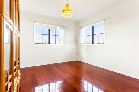 Photo of property in 14 Renoir Street, West Harbour, Auckland, 0618