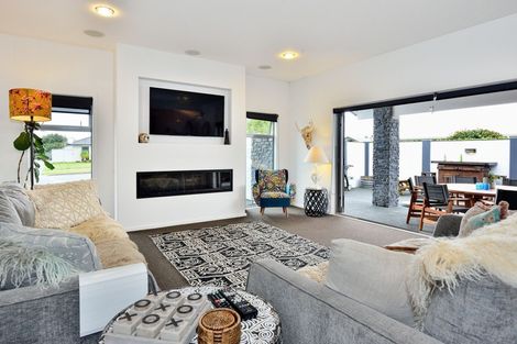 Photo of property in 13 Charteris Rise, Riverdale, Gisborne, 4010