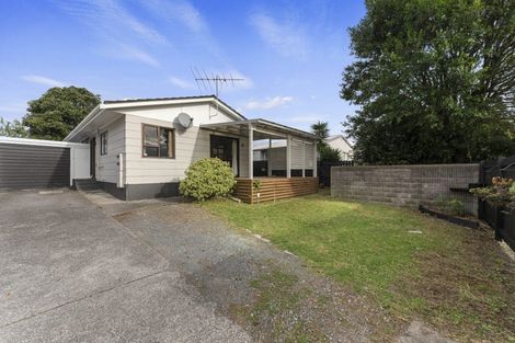 Photo of property in 2/2 Burundi Avenue, Clendon Park, Auckland, 2103