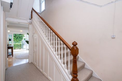 Photo of property in 12 Lighthouse Road, Bluff Hill, Napier, 4110