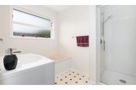 Photo of property in 19 California Drive, Totara Park, Upper Hutt, 5018