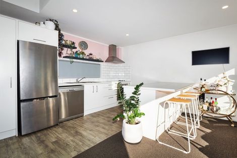 Photo of property in 31 Reynolds Place, Papamoa Beach, Papamoa, 3118